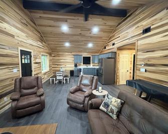 Shady Wayside - Cabin in the woods - Golconda - Sala de estar