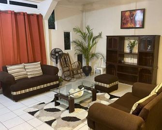 House 5 min from tecnologico (15 min from the beach) - Lazaro Cardenas