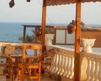 Seven Heaven Hotel Dahab - Dahab - Varanda