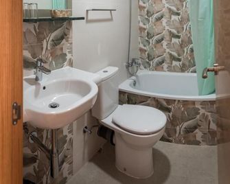San Antonio - Madrid - Baño