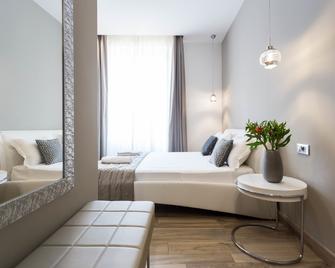 ApartHotel Durini - Milan - Bedroom