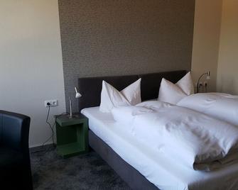 Hotel Landhaus Feyen - Grossefehn - Bedroom