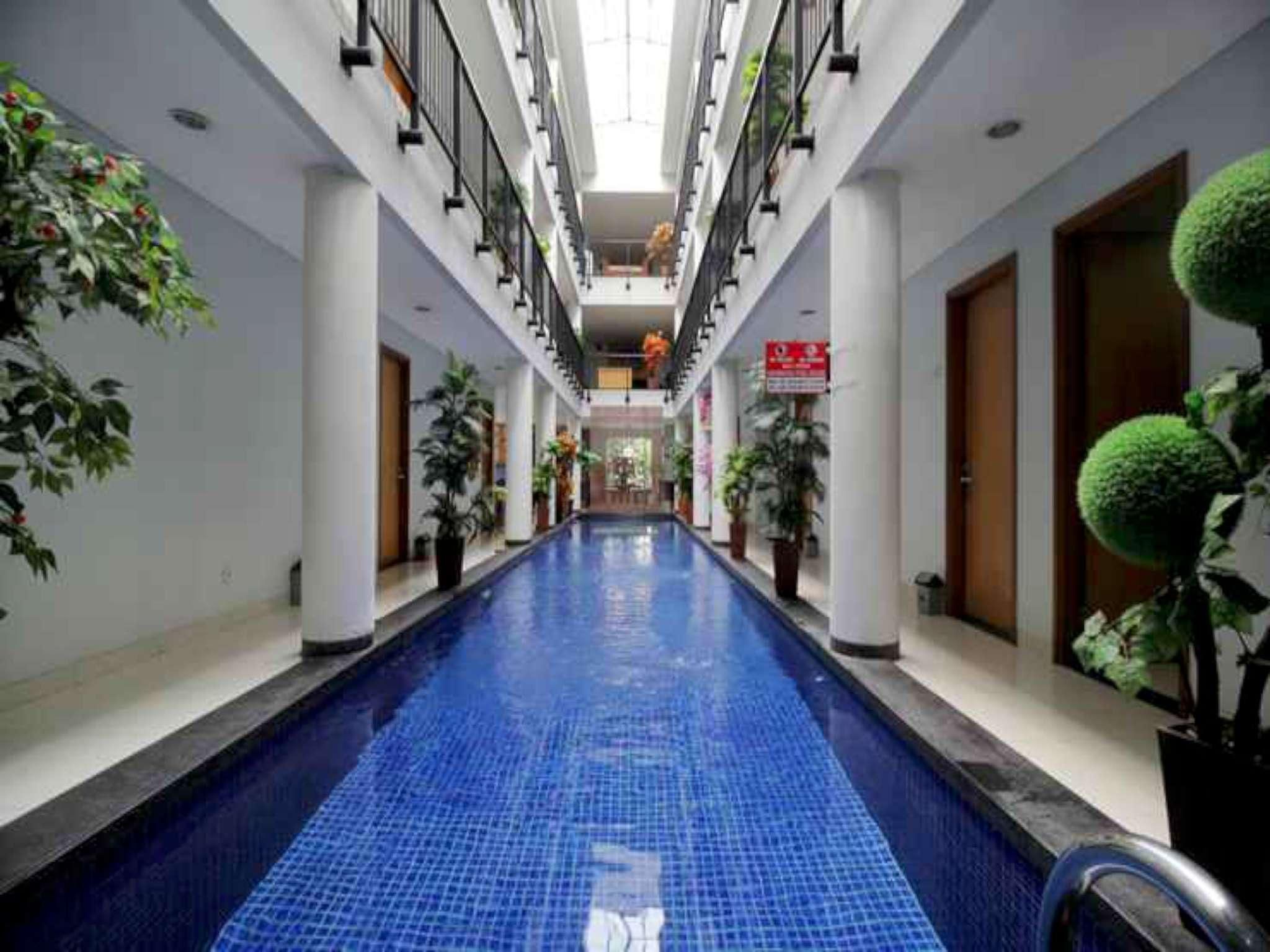 تشيلانداك مانشن - جاكرتا - حوض السباحة