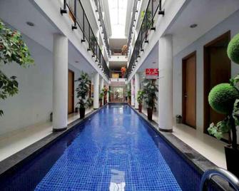 Cilandak Mansion - Jakarta - Pool