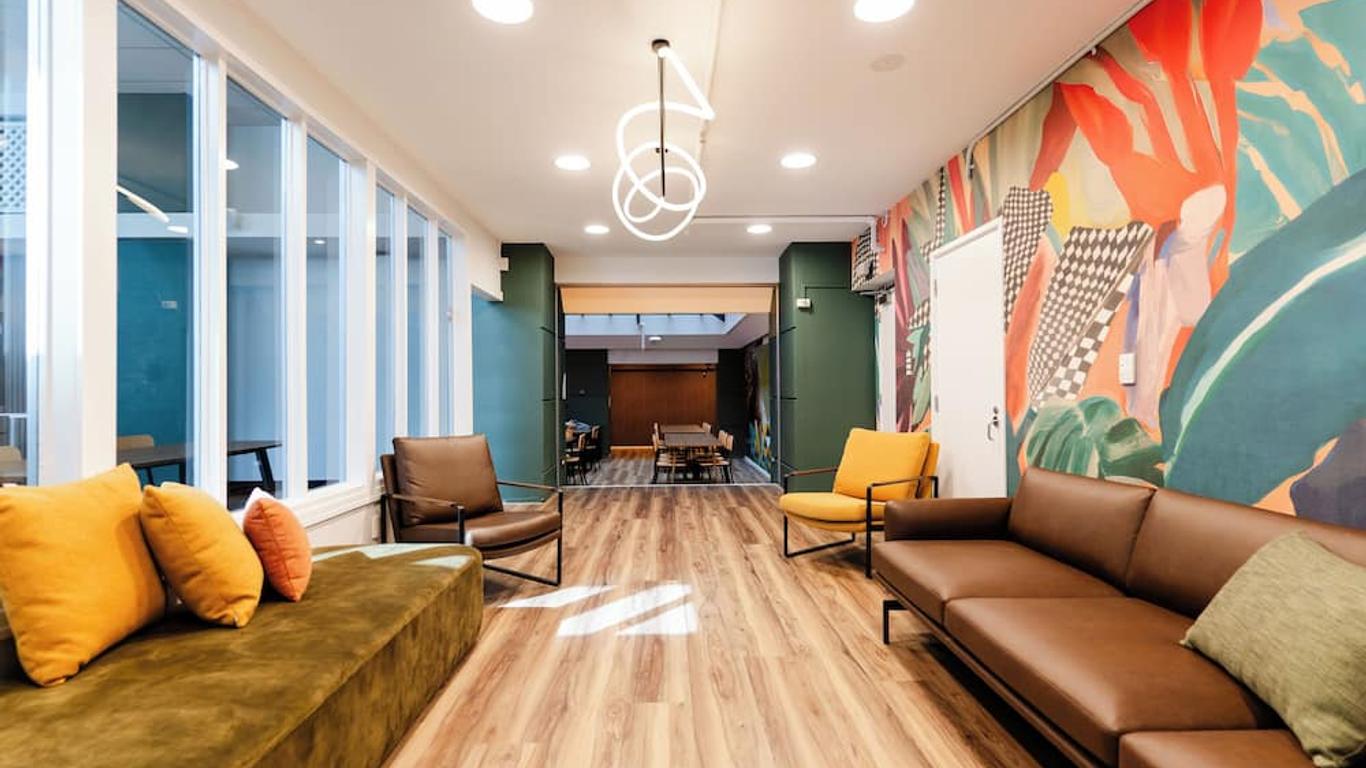 واي إتش إيه ويلينيجتون سيتي - دار ضيافة