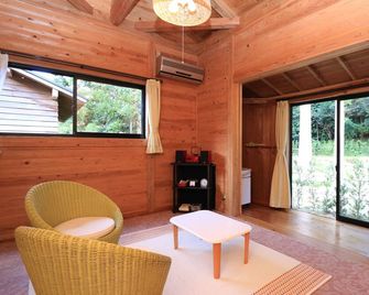 Sen-no-ie - Yakushima - Sala de estar