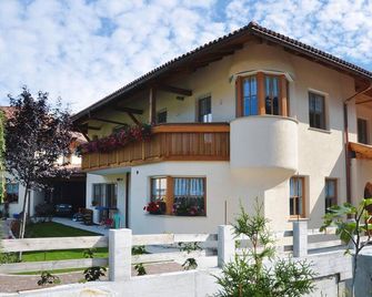 Apartment in Dolomites with Pool Access - Natz-Schabs - Budova