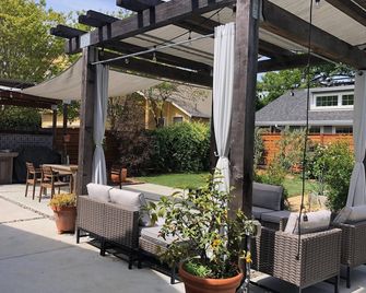 Mid-century bungalow in wine country - Petaluma - Terasa