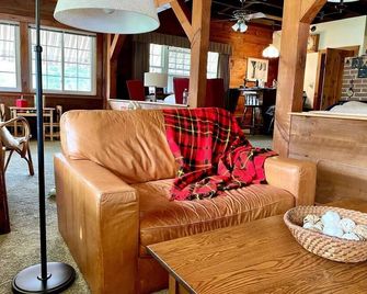 Hypedome|Pvt Pool|Hot Tub|Firepit|Bar|Play Rm|Dogs - Intervale - Lounge