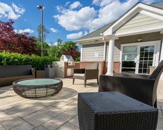 Residence Inn by Marriott Princeton at Carnegie Center - Princeton - Patio