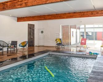 Amazing Home In Le Vieux-Bourg - Guingamp - Pool