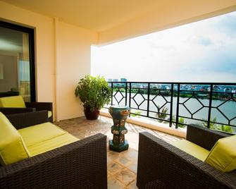 Saigon Domaine Luxury Residences - Ho Chi Minhin kaupunki - Parveke