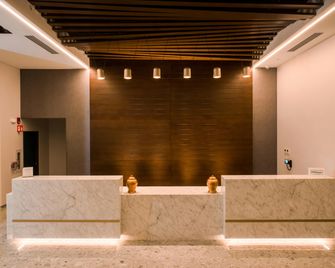 Hilton Garden Inn Santa Ana San Jose - Santa Ana - Recepce