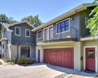 Carriage House in Downtown Davis - Davis - Bangunan
