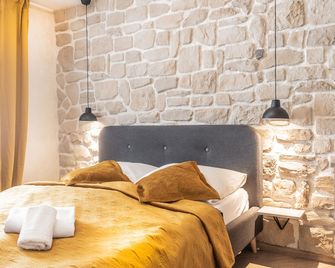 L&B amphitheater apartments - Pula - Habitación