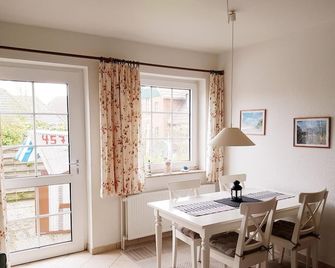 Heckenrose-5-EG-rechts - Norddorf - Essbereich