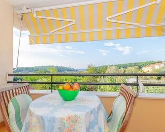 Apartment Irena With Bikes Included - Pula - Balcon