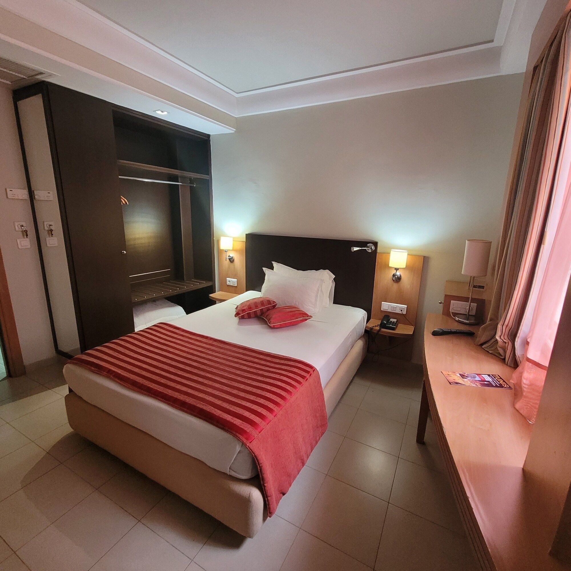 Hotel Tiba - טוניס