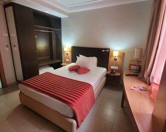 Hotel Tiba - טוניס