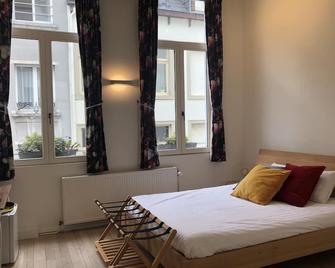 Unique house for 12 people at Grote Markt Antwerp - Antwerp - Bedroom