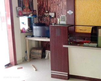 Hotel O Khandesh - Ranjangaon - Front desk