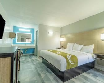 Pleasanton Executive Inn - Pleasanton - Schlafzimmer