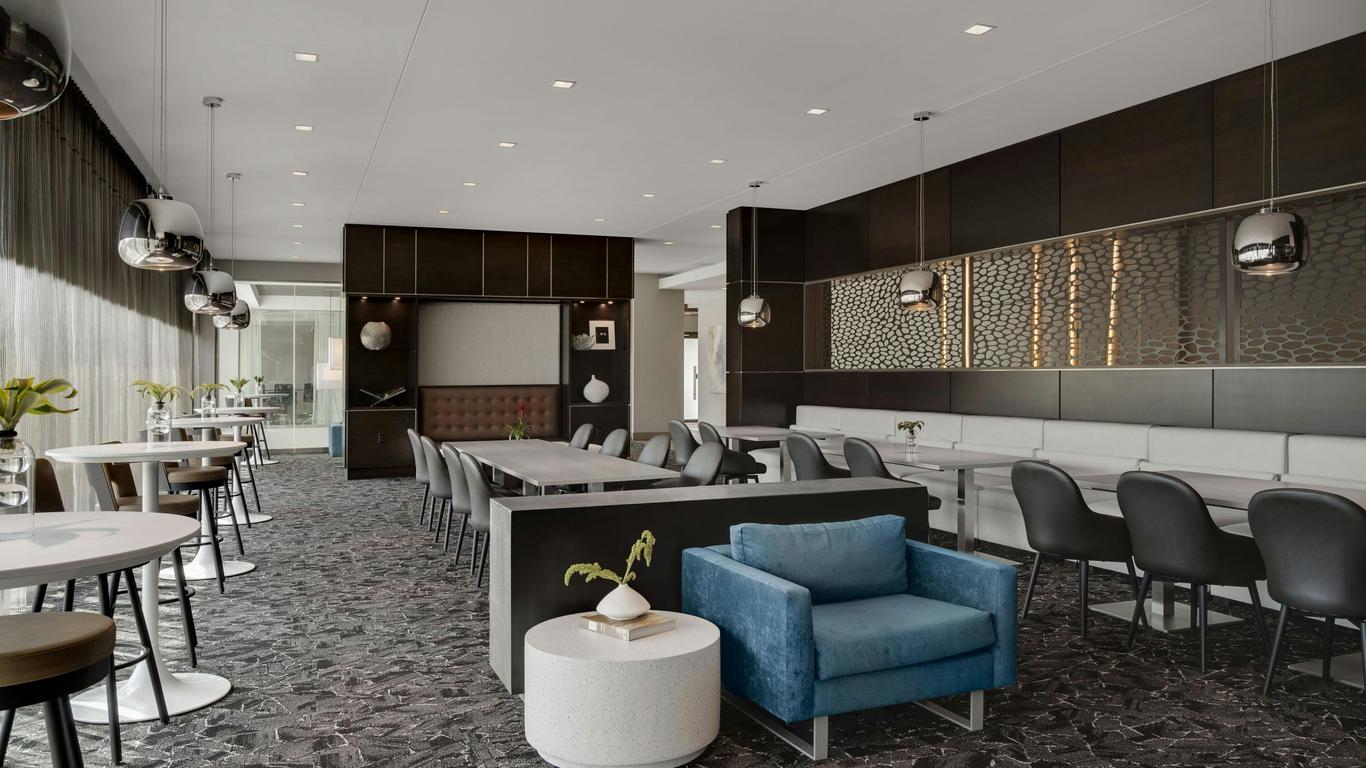 AC Hotel by Marriott Cincinnati at Liberty Center