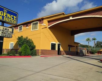 Regency Inn and Suites Galena Park - Houston - Gebäude