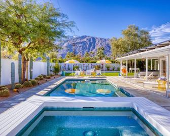 Puerta Del Sol - 2br Oasis Retreat - Palm Springs - Piscina