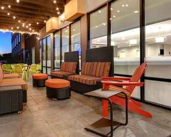 Home2 Suites by Hilton North Plano Hwy 75 - Plano - Gebäude
