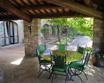 Residenza Collefiorito - Todi - Patio