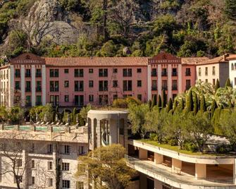 Cosy but spacious cottage in a beautiful thermal village in the Pyrénées. - Molitg-les-Bains - Bâtiment