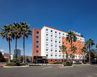 Hotel Hi! Zapopan - Zapopan - Budova