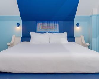 The Russell - Nashville - Bedroom