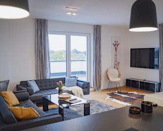 Prime Park Boarding Apartments - Aschaffenburg - Living room