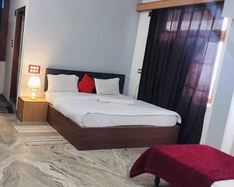 Hotel Ramya Palace - Gwalior - Bedroom