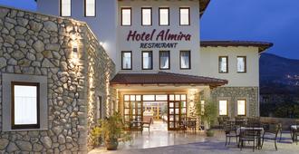Hotel Almira - מוסטר