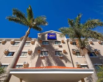 Fênix Hotel Limeira - Limeira - Building