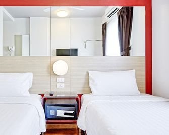 Easy Planet Bangkok Asoke - Bangkok
