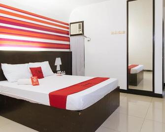 RedDoorz @ El Highway Hotel Bulacan - Bulacan - Bedroom