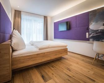 Hotel Restaurant Kochschule Rössle - Elzach - Schlafzimmer