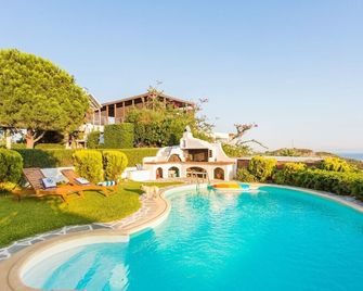 Dreamy Villa Amorgos in Sounio with private pool - Laurión - Piscina