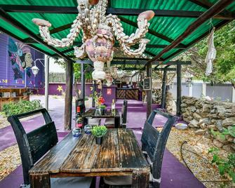 Mammaloe - Santa Cruz - Patio