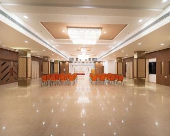 The Sky Imperial - Shahi Hotels & Resort - Nāthdwāra - Lobby