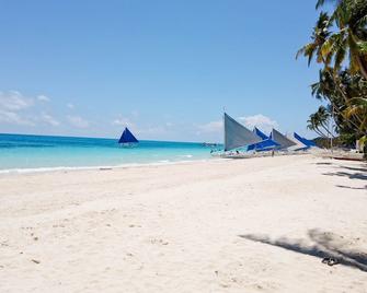 Cocoloco Beach Resort - Boracay - Strand