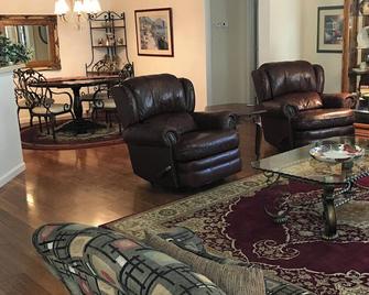 Pet Friendly!!! Book Now To Enjoy Great Texas Spring Weather!! - Georgetown