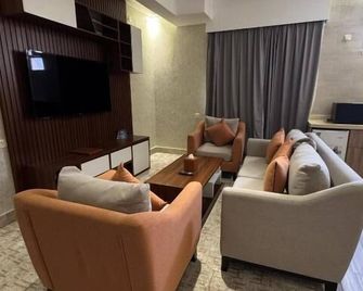 Alufq Hotel Suites - Ha'il