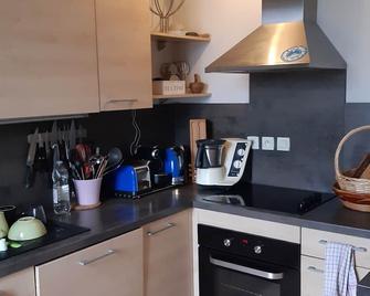 Résidence Le Brin d'Amour - la belle étoile - Bize Minervois - Kitchen