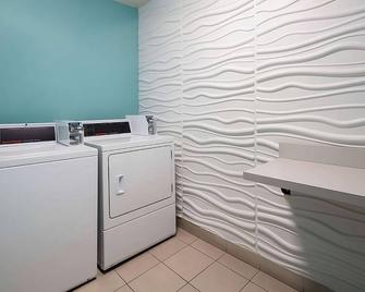 4 Contemporary Rooms w/ Plush Bedding Near Popular Shopping Centers - El Segundo - Prádelna