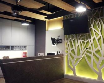 Maco Inn - Johor Bahru - Front desk